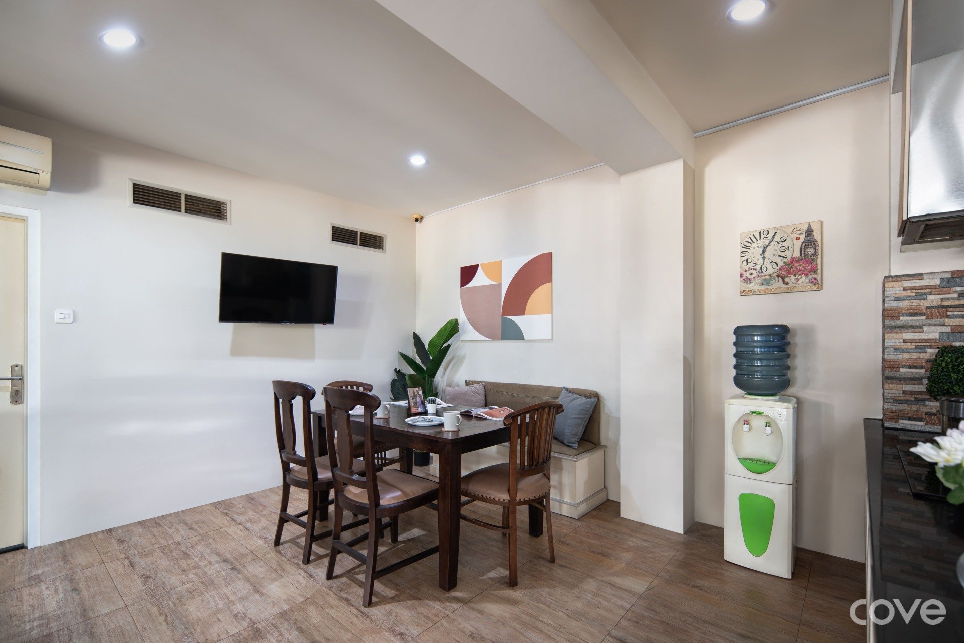 Gallery 7